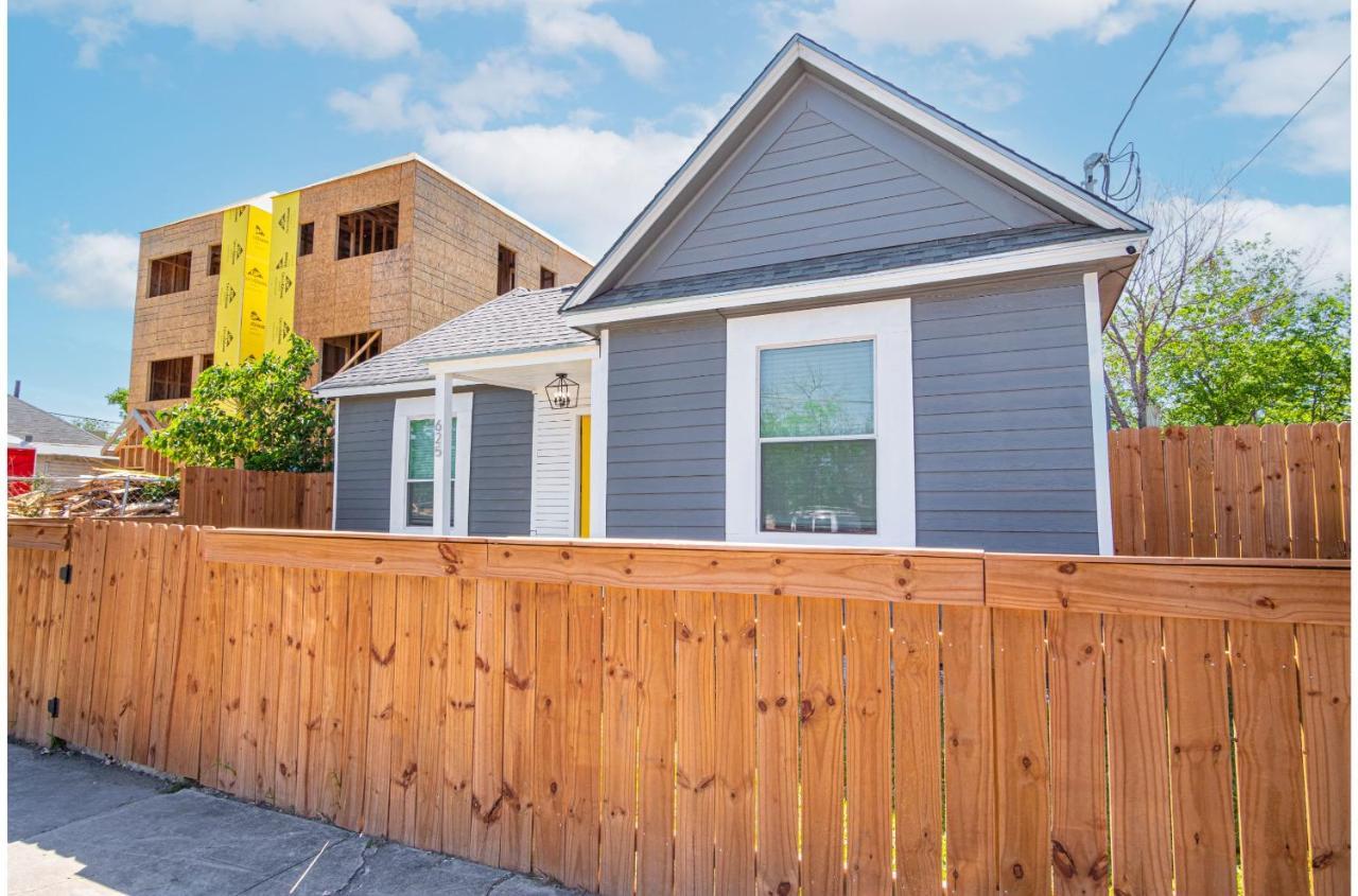 Hébergement de vacances Charming 4br2ba Only 5 Mins Downtown Riverwalk